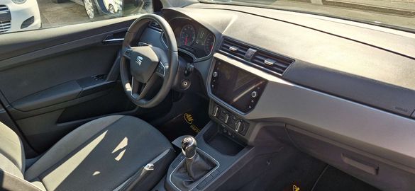 Car image 15