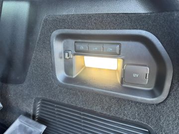 Car image 43