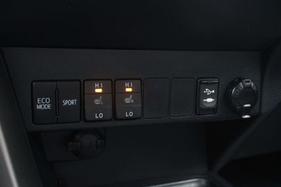 Car image 35