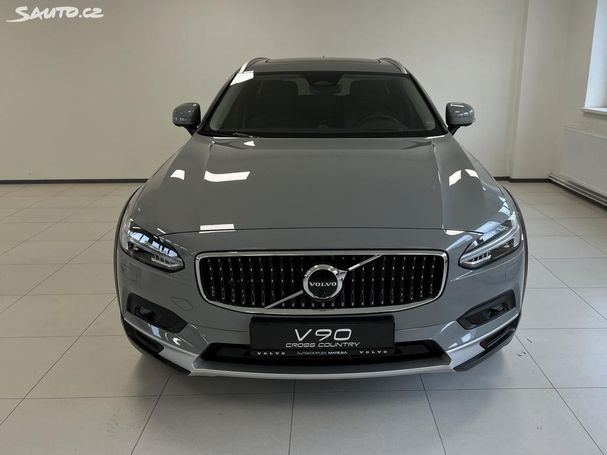 Volvo V90 Cross Country AWD B4 155 kW image number 2