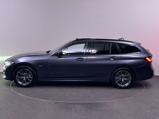 BMW 330e Touring Sport Line 216 kW image number 8