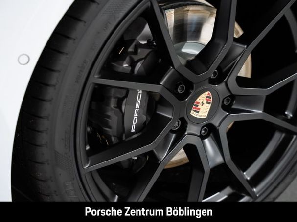 Porsche Taycan 320 kW image number 12