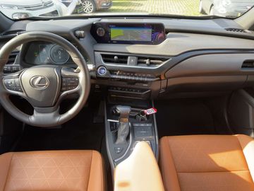 Car image 11