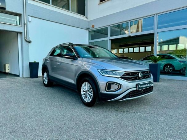 Volkswagen T-Roc 2.0 TDI SCR Life 85 kW image number 2