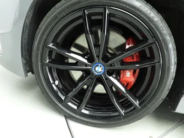 Car image 47