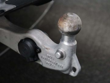 Car image 36