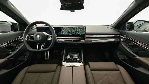 BMW i5 M60 xDrive 442 kW image number 8