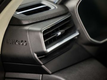 Car image 36