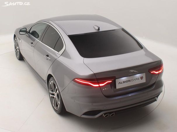 Jaguar XE D200 S AWD 150 kW image number 15