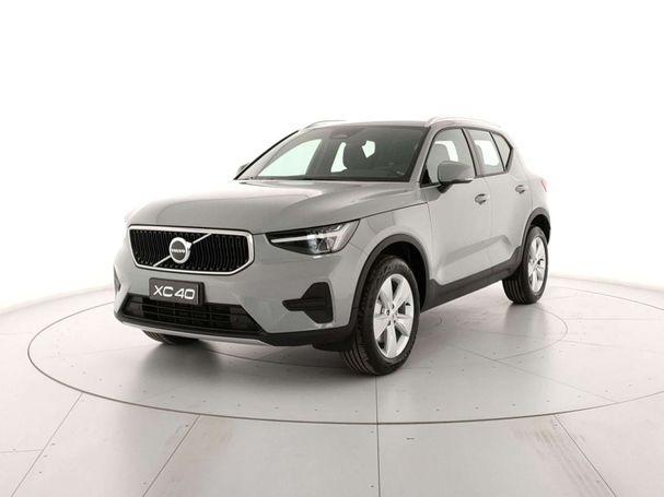 Volvo XC40 B3 Core 120 kW image number 1