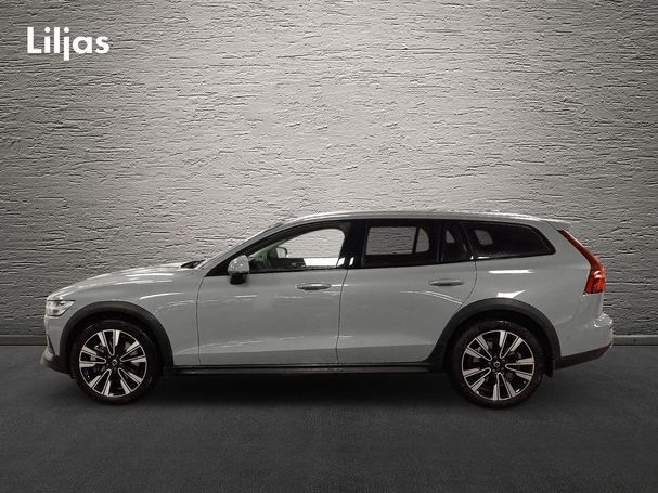 Volvo V60 Cross Country AWD B5 186 kW image number 2