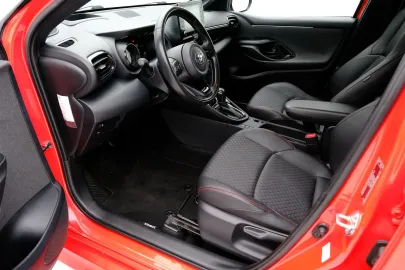 Car image 5