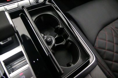 Car image 31