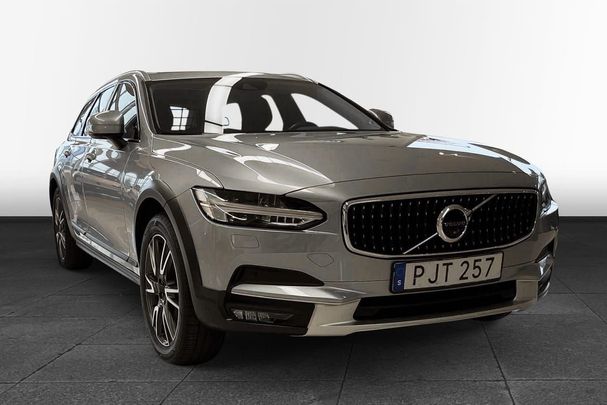 Volvo V90 Cross Country D5 AWD Pro 175 kW image number 7