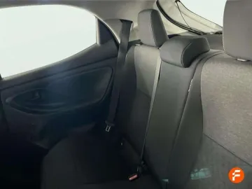 Car image 24