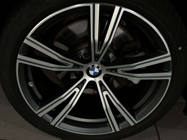 BMW 320 Touring e M Sport 150 kW image number 15