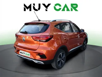 Car image 5