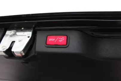Car image 35