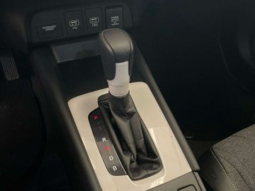 Car image 30