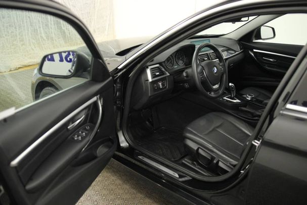 BMW 320d Touring xDrive 140 kW image number 5