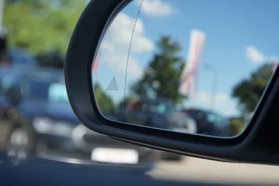 Car image 34