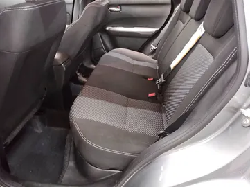 Car image 13