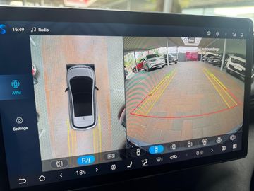 Car image 18