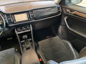 Car image 36