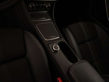 Car image 36