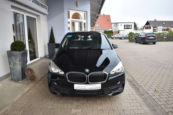 BMW 218i Advantage 103 kW image number 2