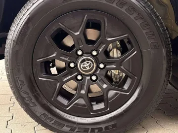 Car image 40