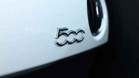 Car image 28