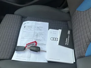 Car image 34