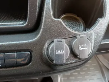 Car image 29