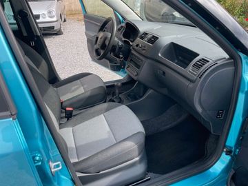 Car image 13