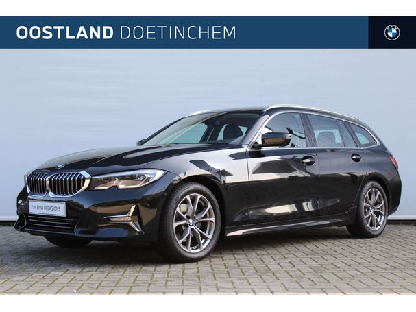 BMW 320i Touring Luxury Line 135 kW image number 1