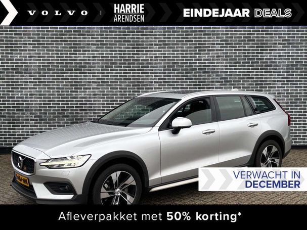 Volvo V60 Cross Country AWD Pro B5 184 kW image number 1