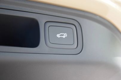 Car image 34