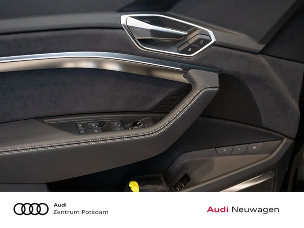 Audi Q8 55 quattro e-tron 300 kW image number 14