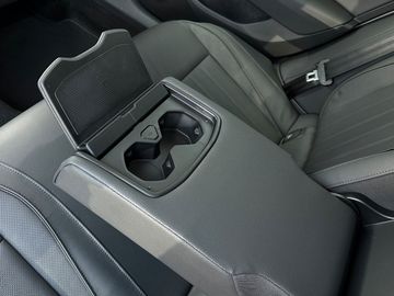 Car image 33