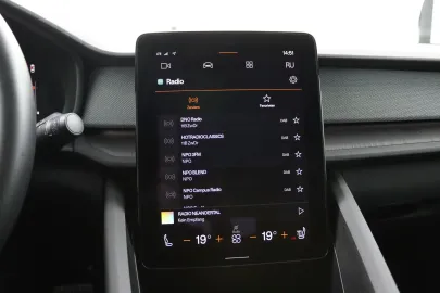 Car image 38