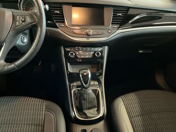 Car image 12