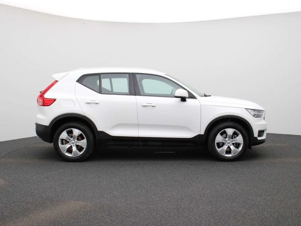 Volvo XC40 T2 Momentum 95 kW image number 6