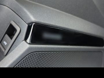 Car image 36
