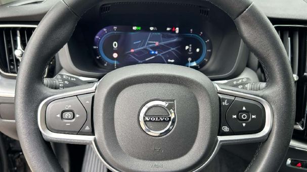 Volvo XC60 B4 Core 145 kW image number 13