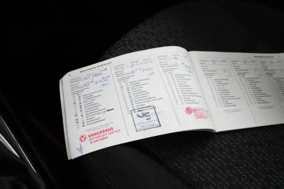 Car image 29