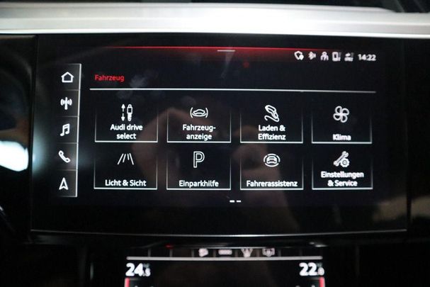 Audi e-tron 55 quattro S-line 300 kW image number 17