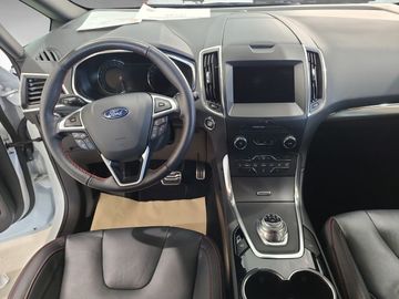 Car image 15