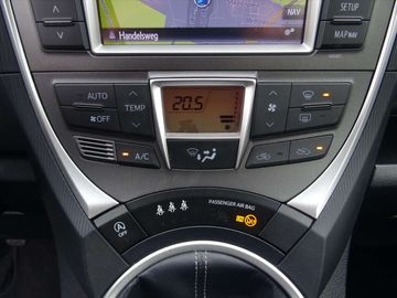 Car image 28