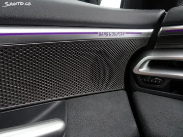 Car image 35